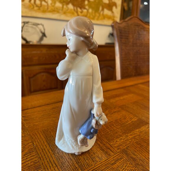 Nao by Lladro Collectible Porcelain Figurine: MY RAG DOLL - Picture 2 of 7